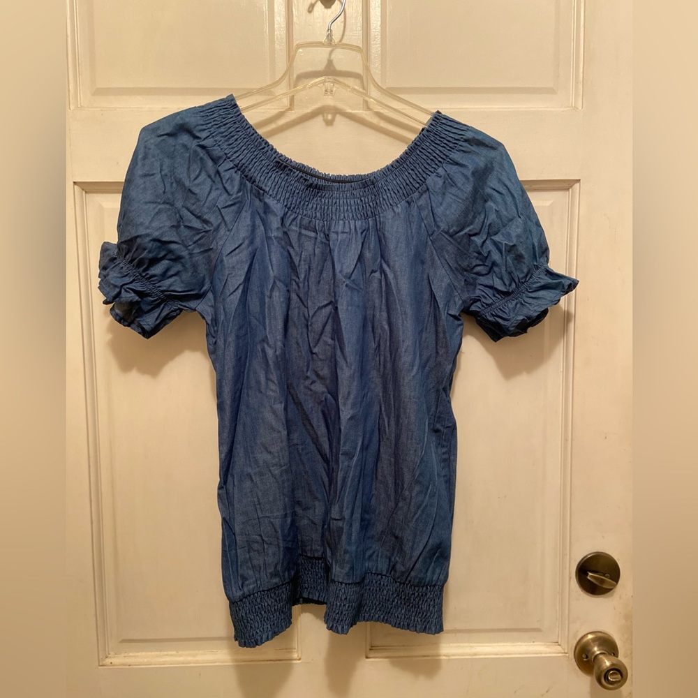 Cute casual denim-y top